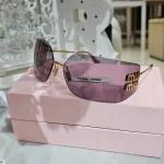 عینک افتابی miu miu