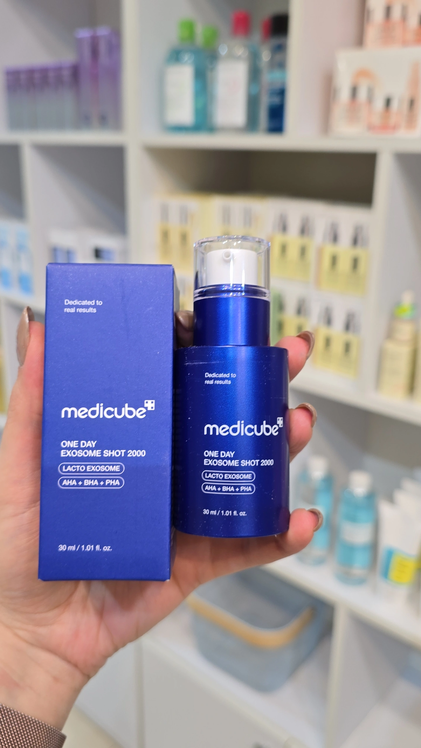 IMG_20250903_164229_441 سرم لایه بردار و باز سازی کننده اگزوزوم شات مدیکیوب - Image 1