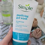 ژل شستشوی پوست چرب و جوشدار سیمپل